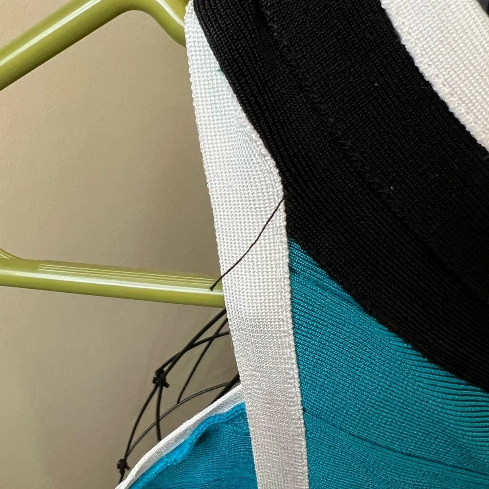 Venus - S - Colorblock Bodycon Mini Dress NWOT - Picture 3 of 10